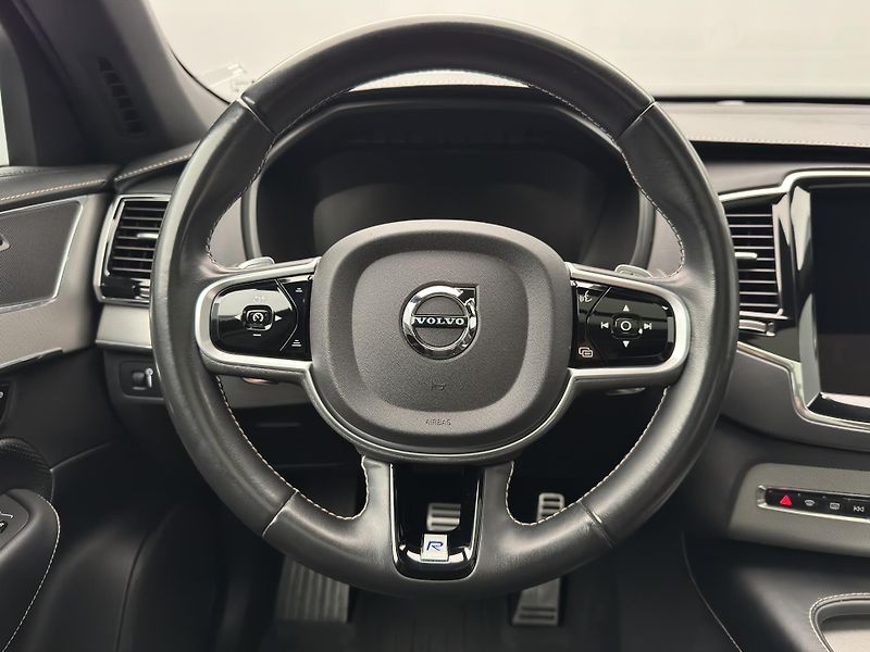 Volvo XC90 B5 AWD R-DESIGN AUT - fotka 3 z 53