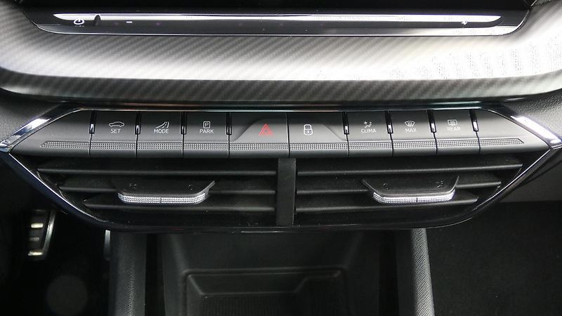 Škoda Octavia 2.0 TSI 180kW DSG RS - fotka 17 z 27