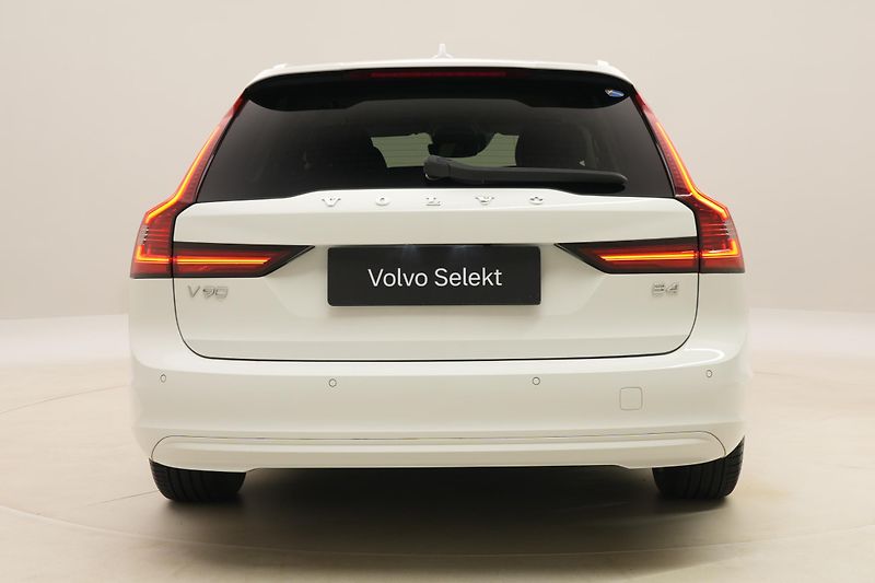 Volvo V90 B4 MOMENTUM AUT - fotka 12 z 46
