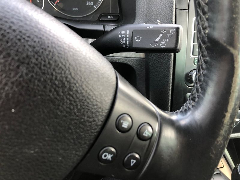 Volkswagen Golf Variant (2009) 1.9 TDi - fotka 20 z 27