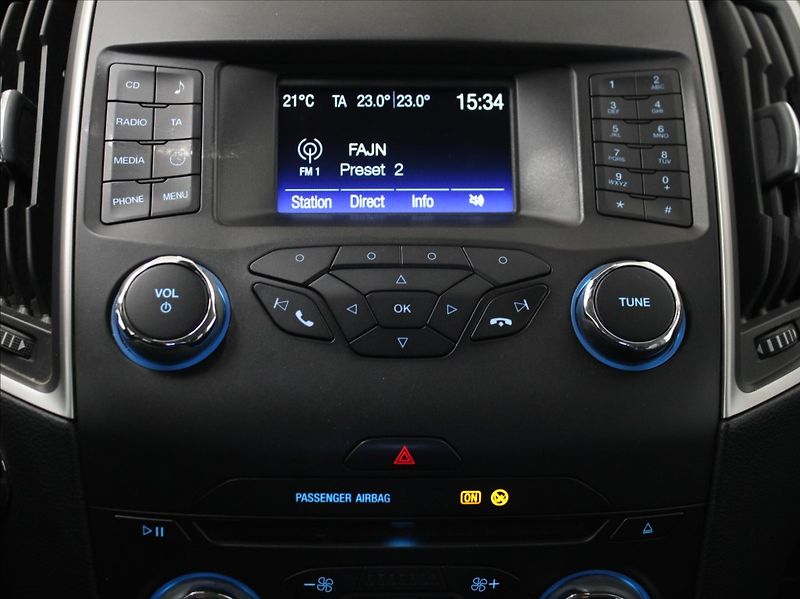 Ford S-MAX 1,5 EB 121kW 1.maj.ČR 7-míst - fotka 17 z 24