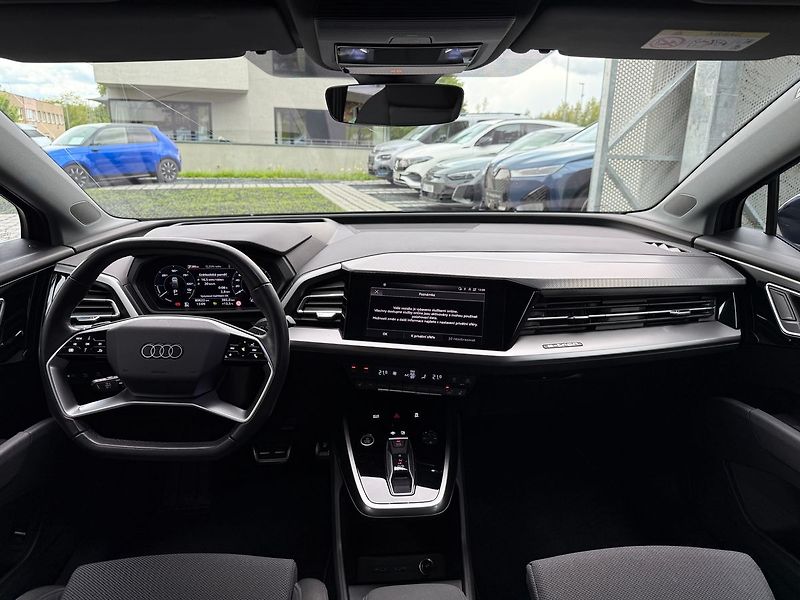Audi Q4 e-tron 40 e-tron  REZERVACE - fotka 11 z 36