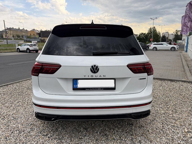 Volkswagen Tiguan R-Line 2,0 TSi/180kW 4x4 DSG - fotka 6 z 11