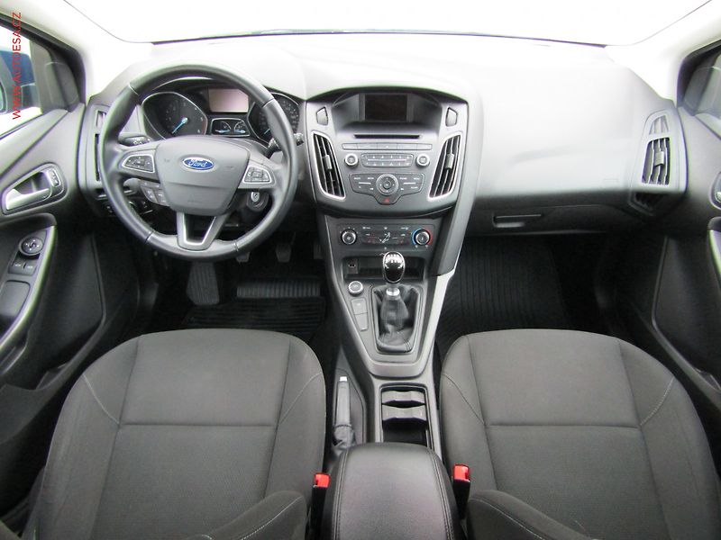 Ford Focus (2015) 1.5 TDCi, 2.maj,ČR, AC - fotka 8 z 14