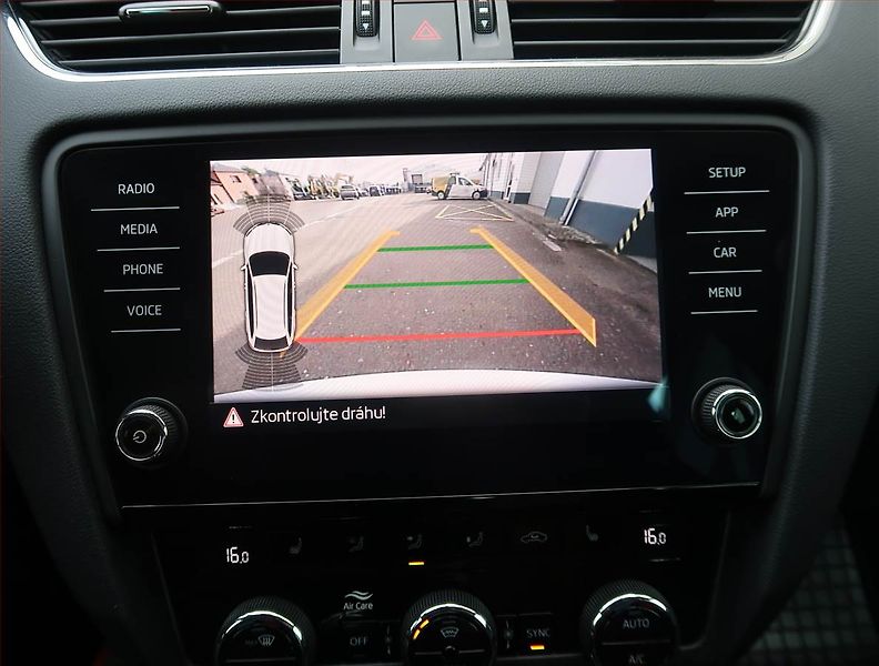 Škoda Octavia (2019) Style 1.6 TDI, Tempomat - fotka 15 z 18