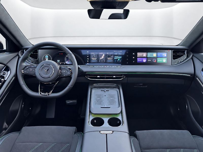 Dongfeng Voyah Free REV 318 (2026) - fotka 9 z 12