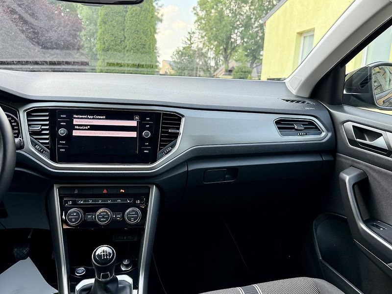 Volkswagen T-Roc (2022) 1,5TSi 110kW Maraton TAŽNÉ ČR - fotka 7 z 18