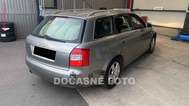 Audi A4 (2004) 2.0 20V Avant - fotka 2 z 4