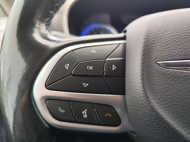 Chrysler Pacifica 3.6 VVT/214kW V6 Touring L - fotka 29 z 36