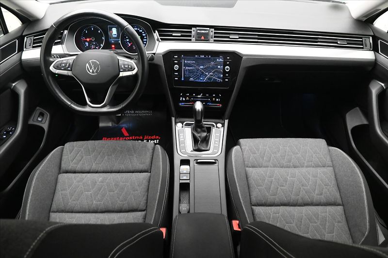 Volkswagen Passat 2,0 TDI 110 kW DSG Business Zá - fotka 15 z 32