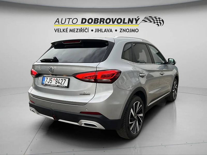 MG ZS HEV EXCLUSIVE 1.5L (145kW) SUV - fotka 8 z 49