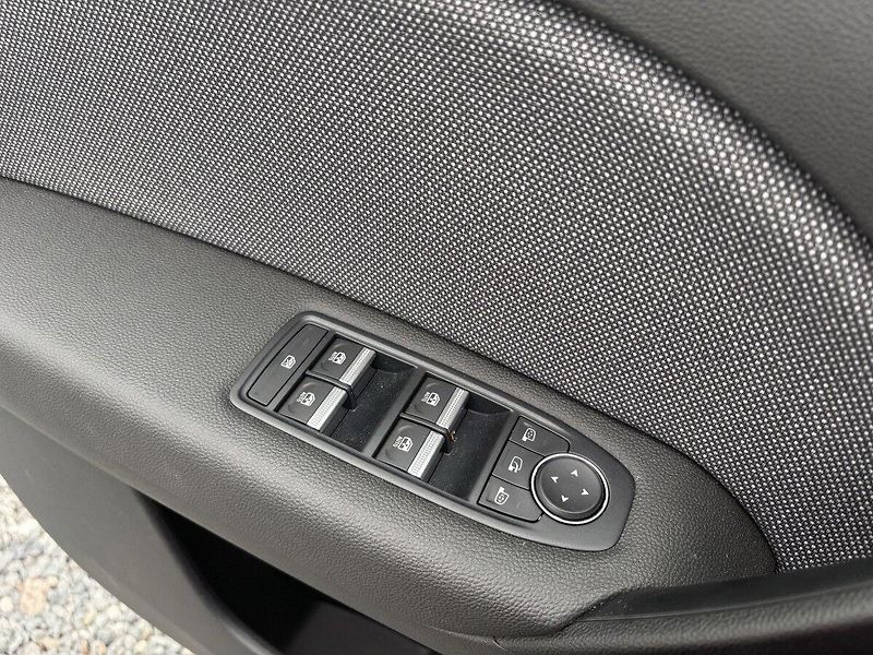 Renault Symbioz (2025) Techno E-Tech 160 - fotka 10 z 22