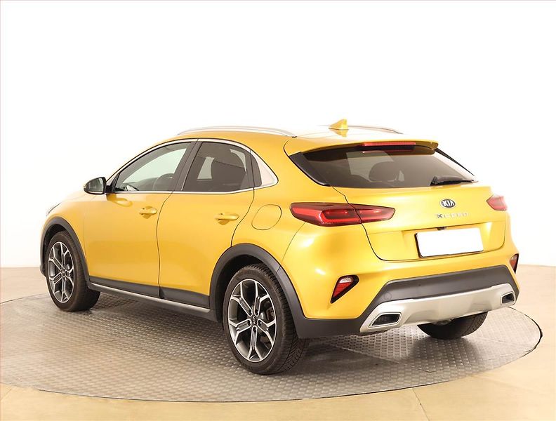 Kia XCeed (2020) Gold 1.6 CRDi, Automat - fotka 4 z 19