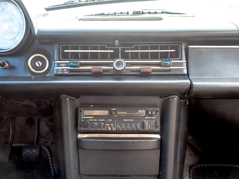 Mercedes-Benz Třídy E (1978) 240D W115 1978 - ŠPANĚL - fotka 14 z 21