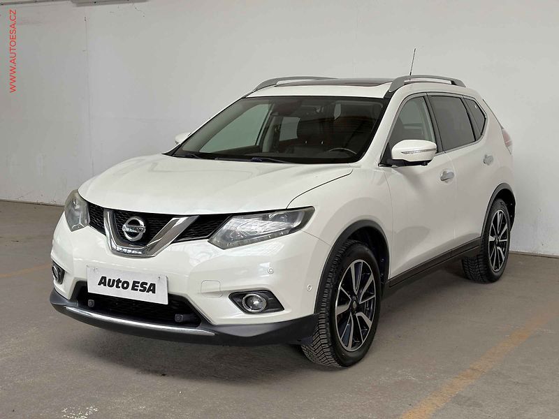 Nissan X-Trail (2015) 1.6 dCi 4x4, ČR, Navi, LED - fotka 3 z 18