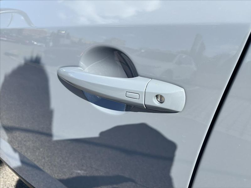 Nissan Qashqai 1,3 i AT N-Connecta - fotka 36 z 43