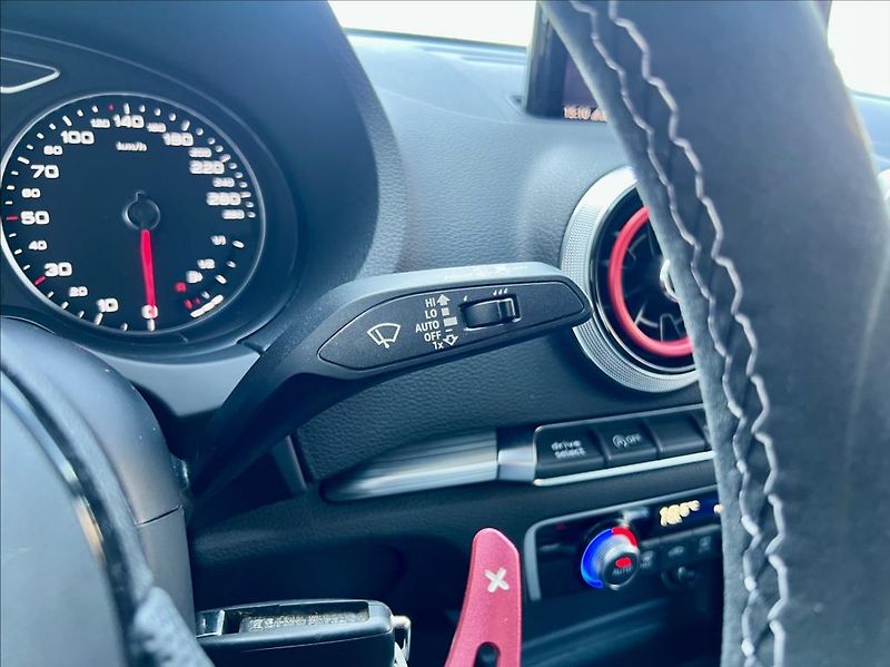 Audi A3 35 TFSi  LED  KLIMA  110kw - fotka 23 z 40