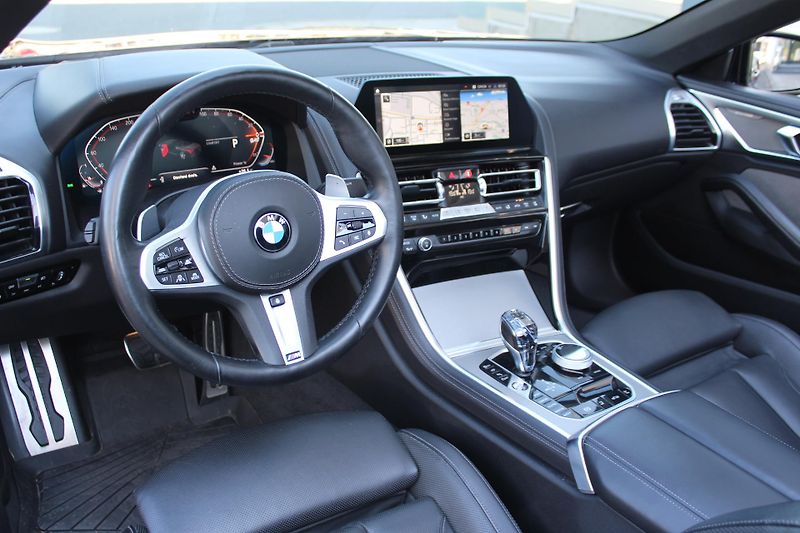 BMW Řada 8 840i xDrive Convertible - fotka 4 z 27