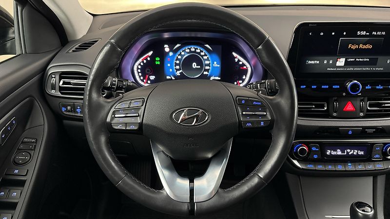 Hyundai i30 1.5 T-GDI AUT Style Kombi - fotka 9 z 29