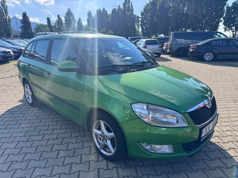 Škoda Fabia (2010) 1,2 TSI 63 KW 2X KOLA - fotka 8 z 45