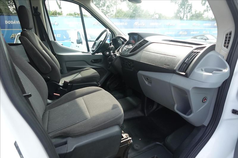 Ford Transit 2,0 TDCI  L3H2 8MÍST BUS KLIMA - fotka 18 z 48