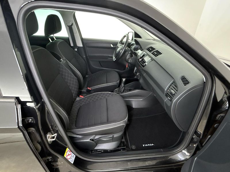 Škoda Fabia Ambition - fotka 9 z 29