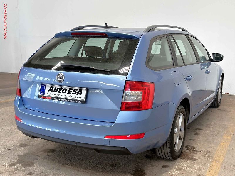 Škoda Octavia (2013) 2.0 TDi 4x4, Elegance, park - fotka 4 z 14