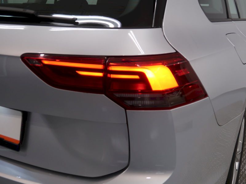 Volkswagen Golf (2021) LIFE 2.0TDI 85KW - fotka 11 z 38