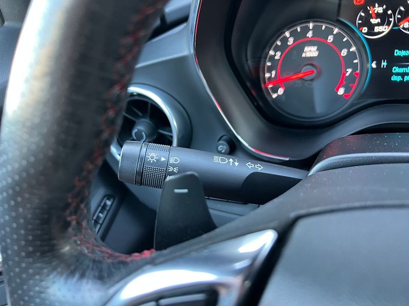 Chevrolet Camaro 3,6l V6-p.kamera - fotka 27 z 43