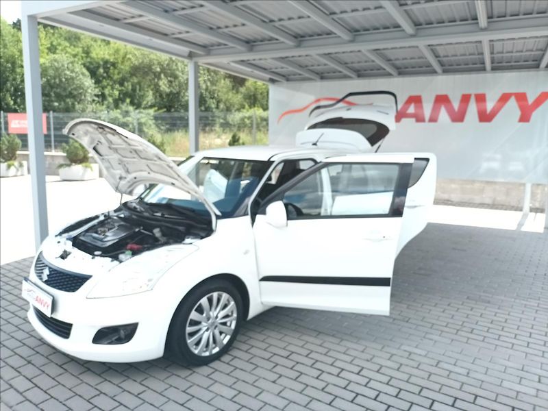 Suzuki Swift 1,2 ČR,1MAJ,SERVISKA,AUTOMAT - fotka 35 z 39