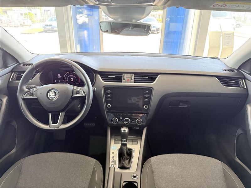 Škoda Octavia 2,0   TDI 110kW,DSG,SOLEIL,1.M - fotka 9 z 28
