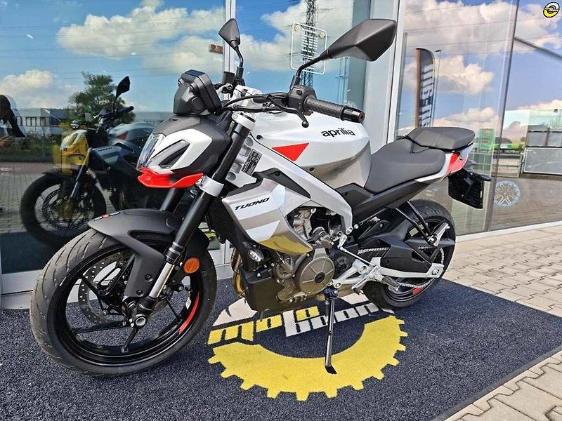 Aprilia (2026) Tuono 457 E5+ - fotka 14 z 38