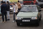 Historie na silnici! Fanoušci starých vozů zaplnili centrum Adamova. Na tradiční Doklikované.