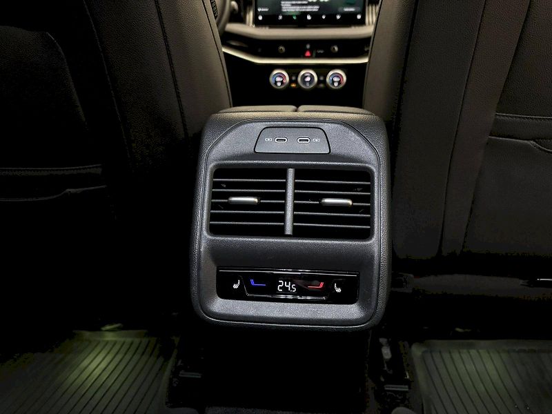 Škoda Superb (2024) L&K 2.0TDI/142kW 4x4 7DSG - ma - fotka 15 z 52