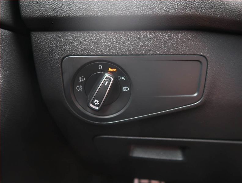 Volkswagen Tiguan Allspace (2019) R-Line 2.0 TSI - fotka 19 z 25