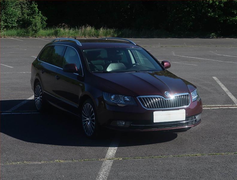 Škoda Superb (2013) Laurin&Klement 2.0 TDI - fotografie inzerátu