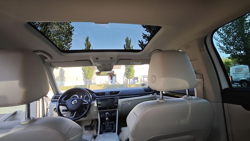 Škoda Superb (2016) L&K 4x4 Reálná plná výbava, ČR - fotka 5 z 17