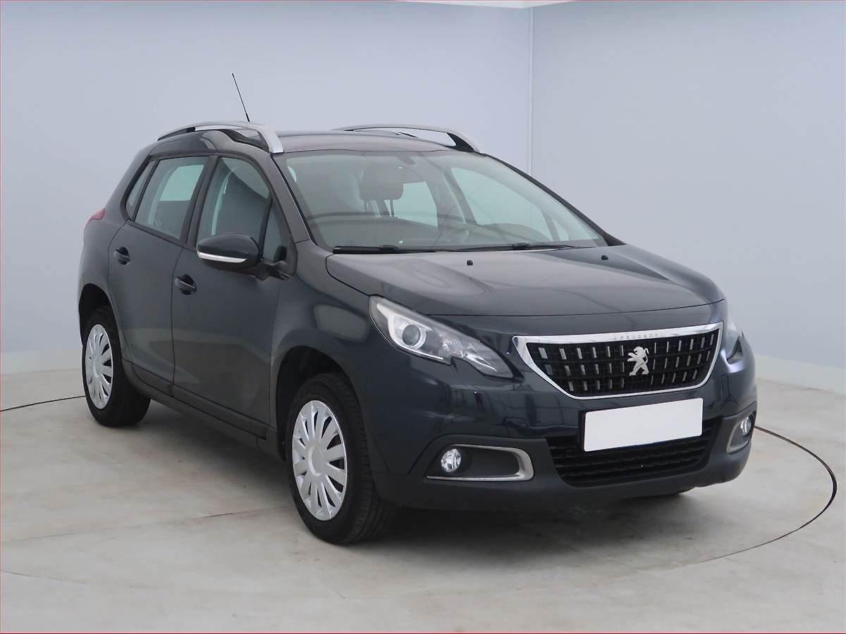 Peugeot 2008 1.2 PureTech, ČR,1.maj