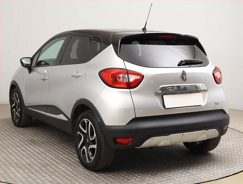 Renault Captur (2014) 1.2 TCe, Automat, Navi - fotka 4 z 17