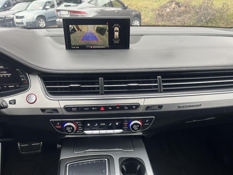 Audi SQ7 (2016) 4,0 D V8 320Kw 7 MÍST PANORAMA - fotka 15 z 19