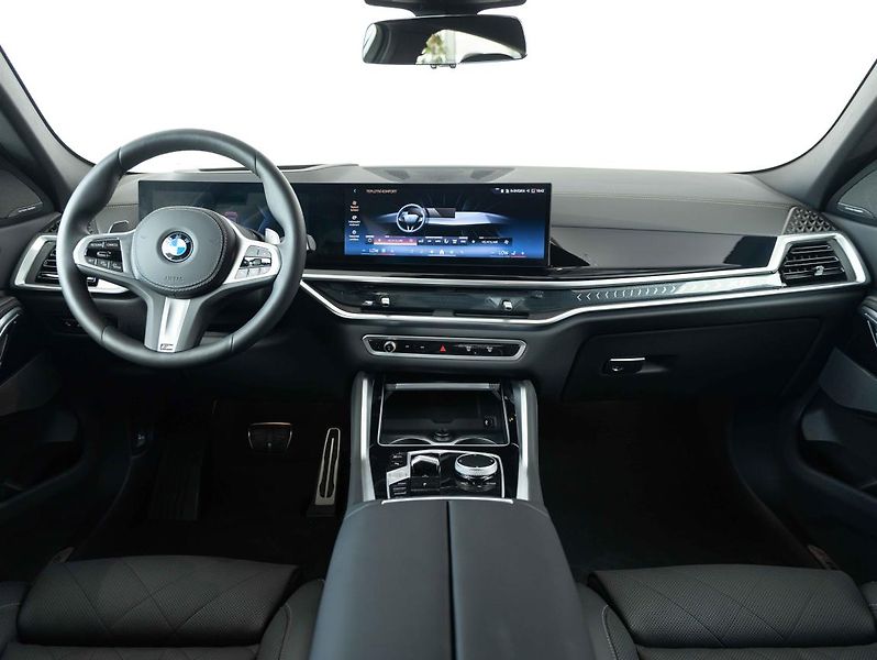 BMW X6 xDrive30d - fotka 12 z 22