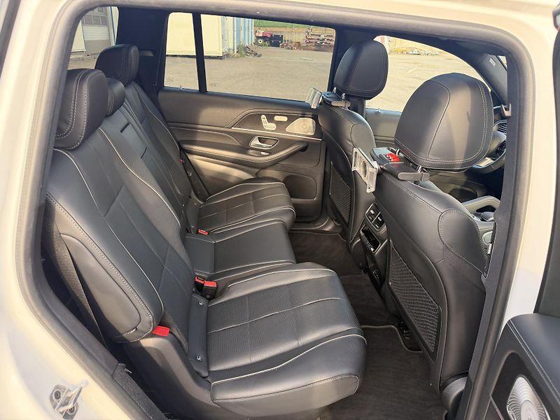 Mercedes-Benz GLS (2024) 450D AMG E-ACTIVE BODY MAX zár - fotka 17 z 30