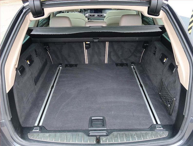 BMW Řada 5 (2013) 525d xDrive, 4X4, Automat - fotka 14 z 26