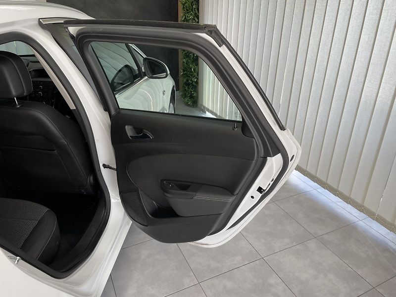Opel Astra 1.6 CDTi ČR 1.MAJ.DIGIAC  - fotka 14 z 23