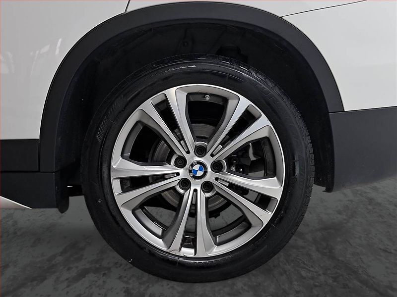 BMW X1 (2019) sDrive18i, Automat, Navi - fotka 15 z 26