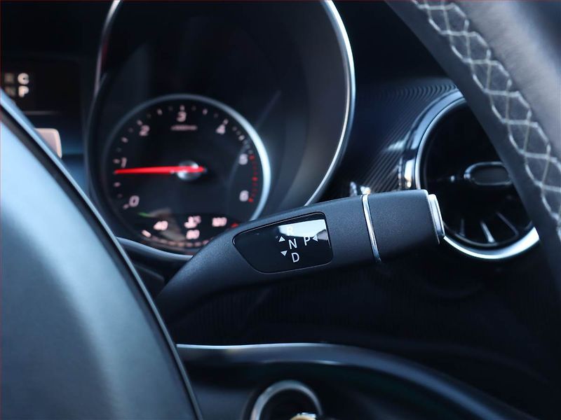 Mercedes-Benz Třídy V (2021) 300 d 4MATIC, SR - fotka 13 z 21