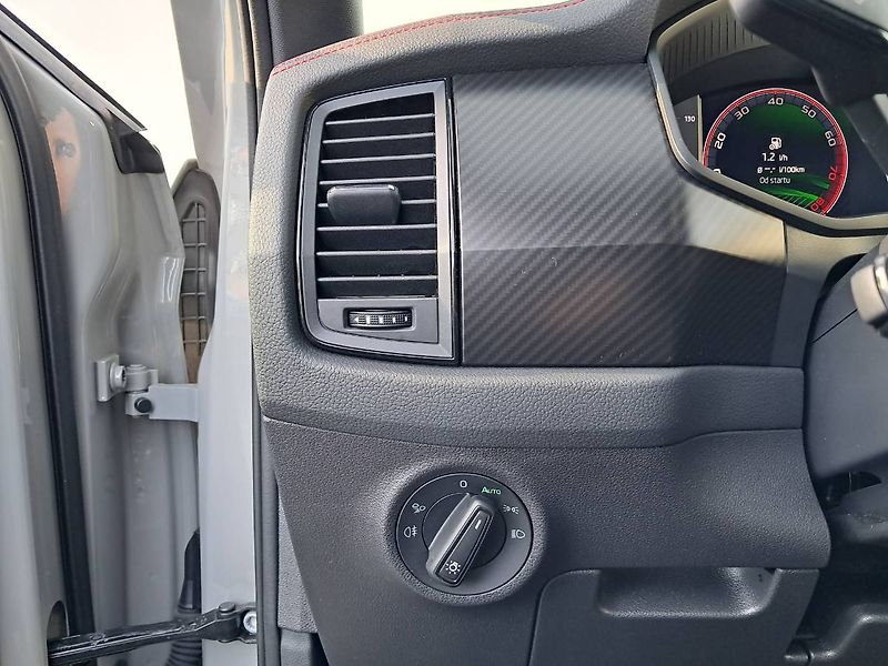 Škoda Kodiaq (2023) RS 2.0 TSI / 180 kW 4x4 DSG7 - fotka 21 z 33