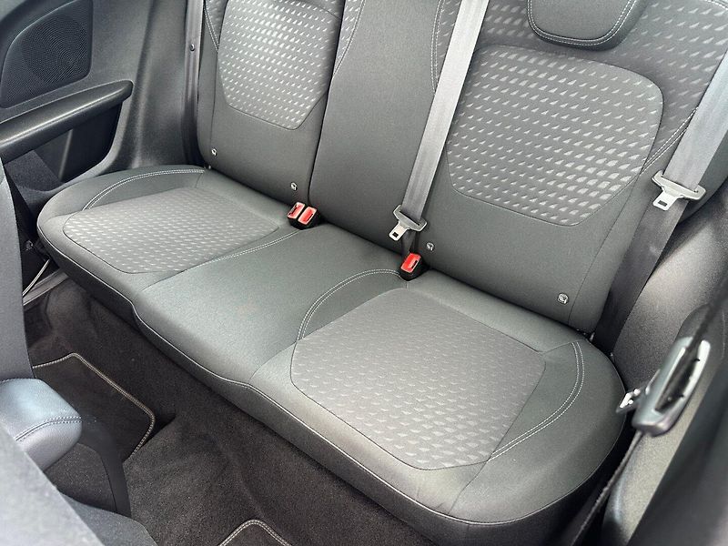 Ford Fiesta (2019) 1,0EcoBoost 92kw - fotka 12 z 23