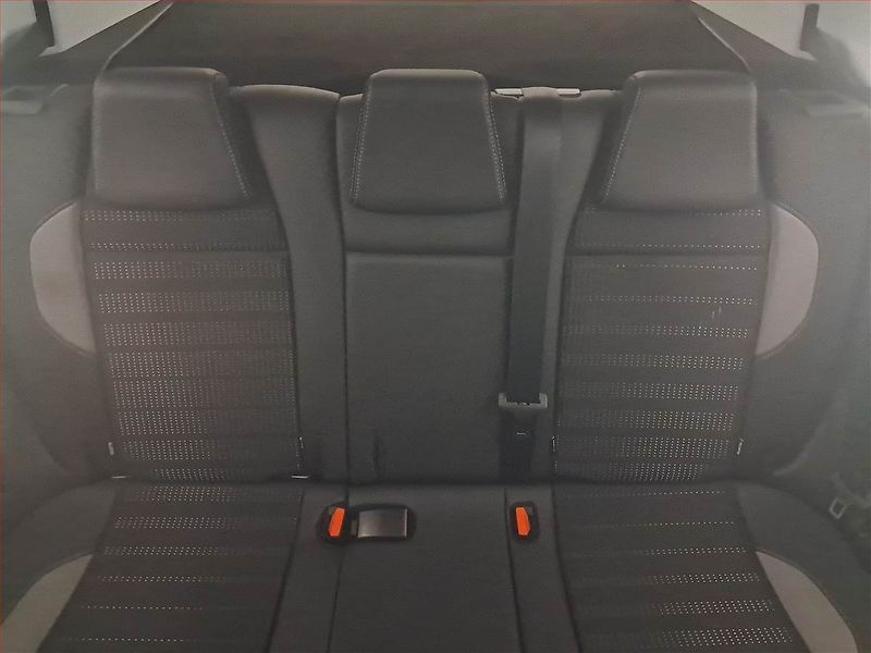 Peugeot 2008 (2018) 1.2 PureTech, Automat - fotka 10 z 19