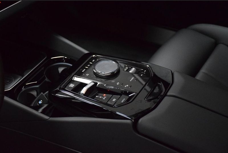 BMW Řada 5 530e xDrive Touring Tažné - fotka 14 z 19